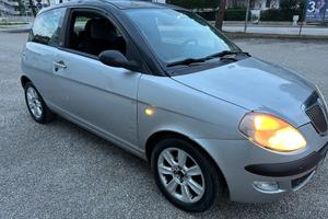 Lancia Ypsilon 1.2 16v benzina 2006 neopatentati