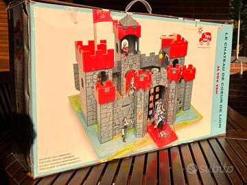 Castello medievale in legno