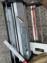 Atteezzi per tappezzare