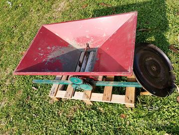 Sgrappolatrice per uva