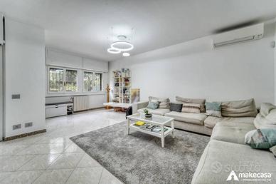 Villa di 206 m² con 5 locali e box auto doppio a S