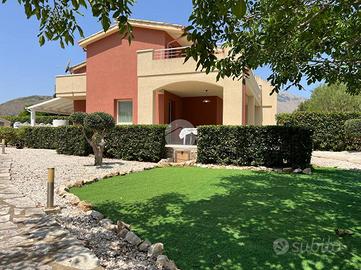 PORZIONE DI BIFAMILIARE A CASTELLAMMARE DEL GOLFO