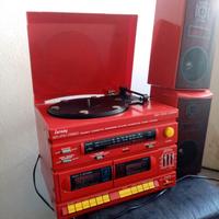 Giradischi, radio, cassette. 