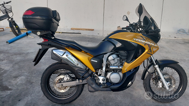 Honda transalp 700