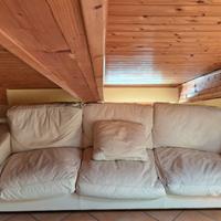 Divano in pelle bianco beige