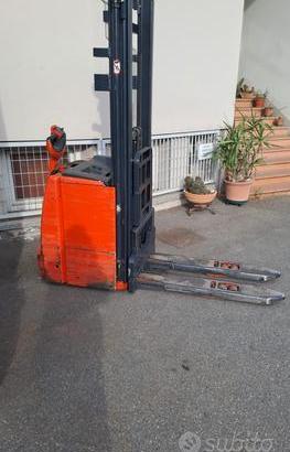 Stoccatore uomo a terra Linde l14