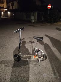 monopattino a scoppio 