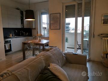 Bilocale con balcone a Lissone - Arredato