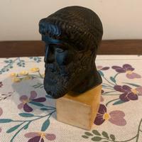 Testa di Poseidone di Artemisio statua greca