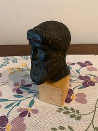 Testa di Poseidone di Artemisio statua greca