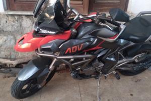 Zontes 310T in buone condizioni 