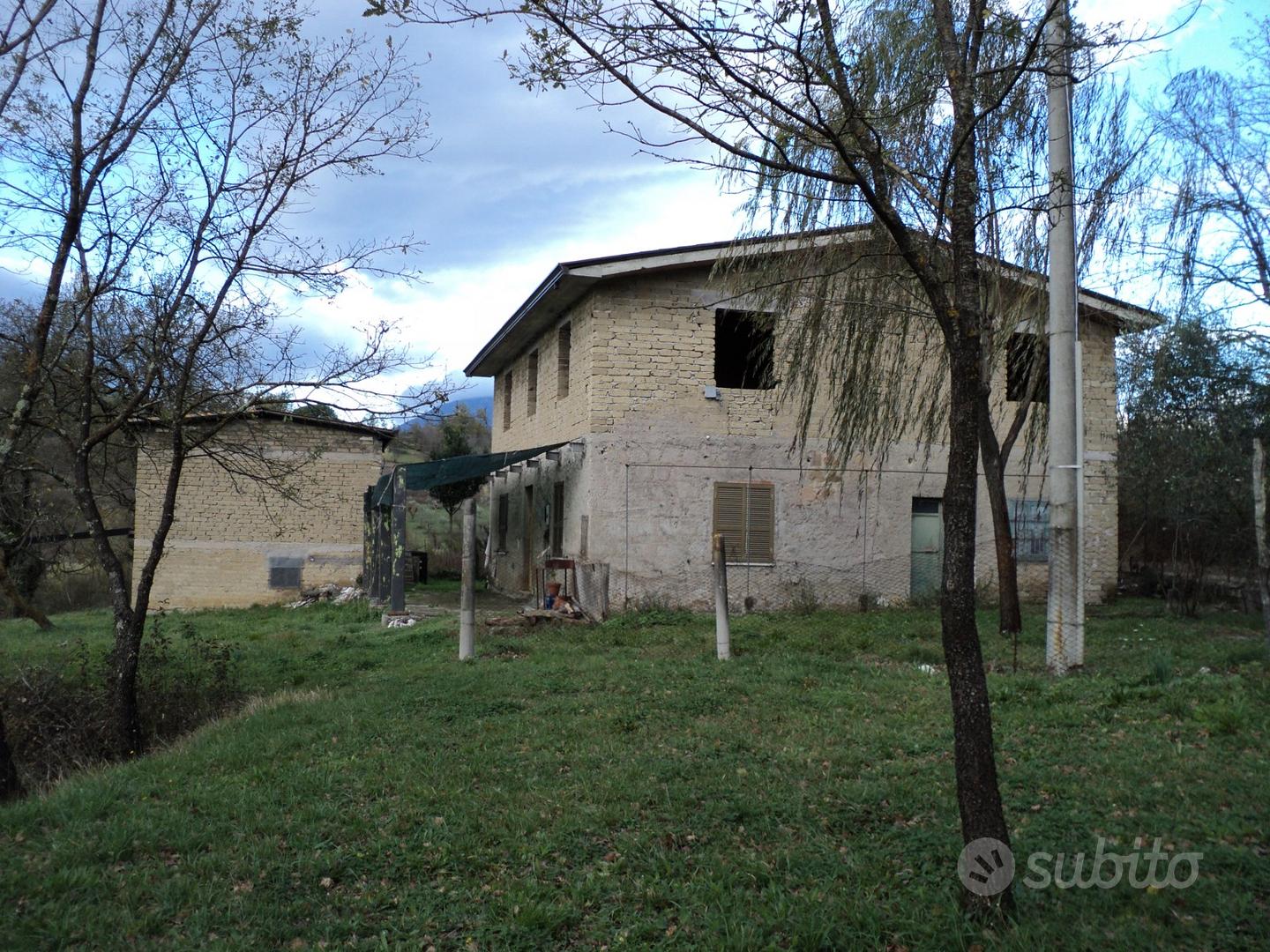 Rustico indipendente a Cervaro (FR) - Vista 2