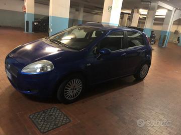 Fiat Punto blu