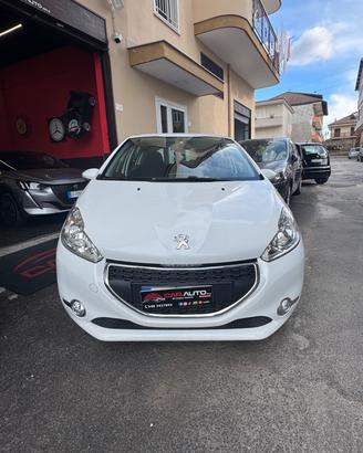 Peugeot 208 1.4 HDi 68 CV 5 porte Allure