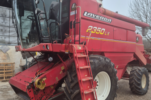 Mietitrebbia Laverda (+barre) e trattore TM190