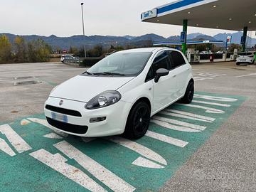 FIAT Grande Punto 1.3 Multijet / Ok neopatentati