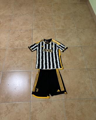 Completo Juventus