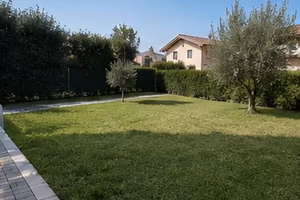 Settimo appartamento con giardino privato