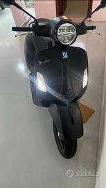 Piaggio Vespa 300 gts super hpe