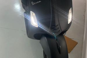 Piaggio Vespa 300 gts super hpe