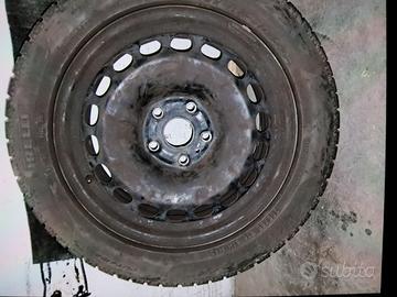 Gomme invernali205/55/16 + cerchi in ferro 5 fori