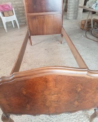 lettino antico in radica di noce