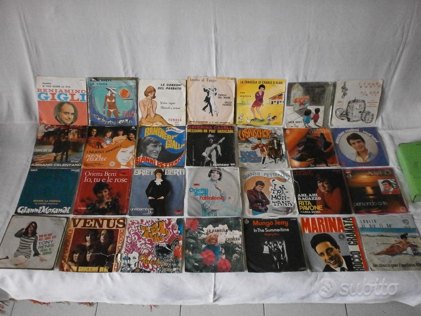 We'lite 50 COPERTINE Esterne Nere FORATE in CARTONCINO Rigido per Dischi 45 Giri 7 (Vinile Diametro 17 cm