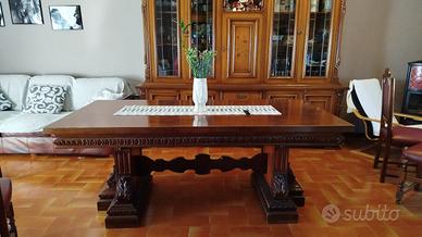 Tavolo da pranzo in legno con 6 sedie