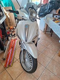 Omaggio Beverly 300