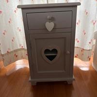 Comodino in stile shabby chic