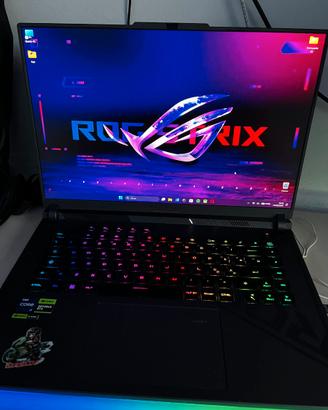 ASUS ROG Strix G16 (i7 13ª Gen, RTX 4050, 16GB RAM