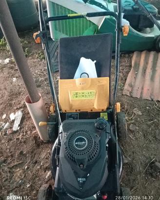 trattorino tagliaerba 