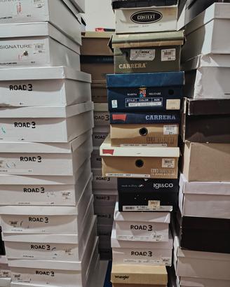 stock di scarpe nuove da uomo