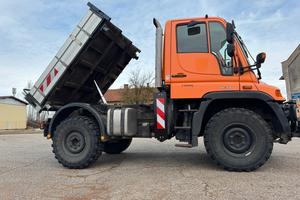 UNIMOG U300 - BM405 -KOMUNAL