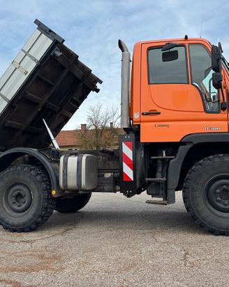 UNIMOG U300 - BM405 -KOMUNAL