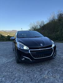 Peugeot  208  1.6 Blue HDI euro 6 B  99.000 km