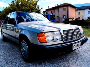 Mercedes 200E.122cv.90KW 1989 anno.