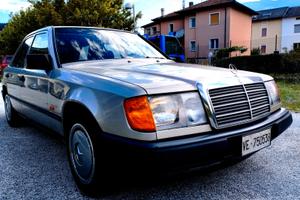 Mercedes 200E.122cv.90KW 1989 anno.