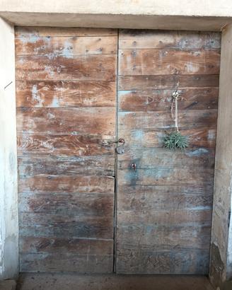 portone legno antico 