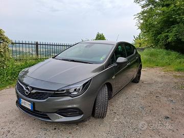 OPEL Astra 5ª serie - 2021 - praticamente nuova