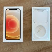 Scatola iphone 12 con accessori