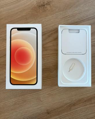 Scatola iphone 12 con accessori
