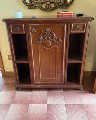 Mobile infresso in legno