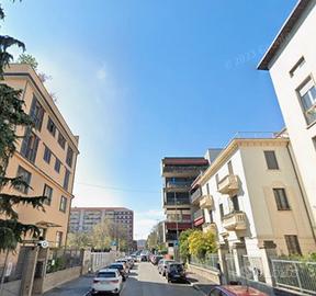 Bilocale con balcone Viale Monza libero subito