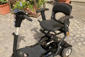 SCOOTER ELETTRICO PIEGHEVOLE DISP. MEDICO