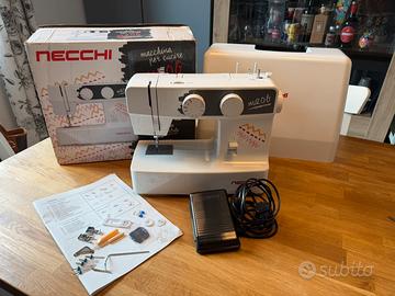 Macchina da cucire Necchi M20B