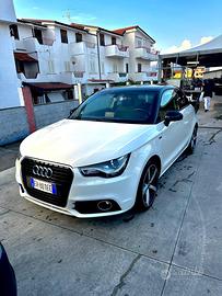 Audi A1 S Line con tetto apribile