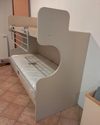 Letto a castello nuovo con reti a doghe