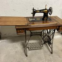 Macchina da cucire Singer d'epoca