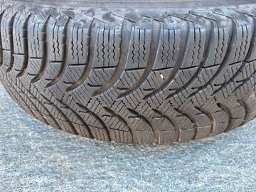 Gomme invernali Michelin 185 60R15 con cerchi